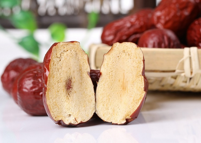 Hot Selling Sweet Red Jujube Dried Grey Jujube Dates Fruit for Snack